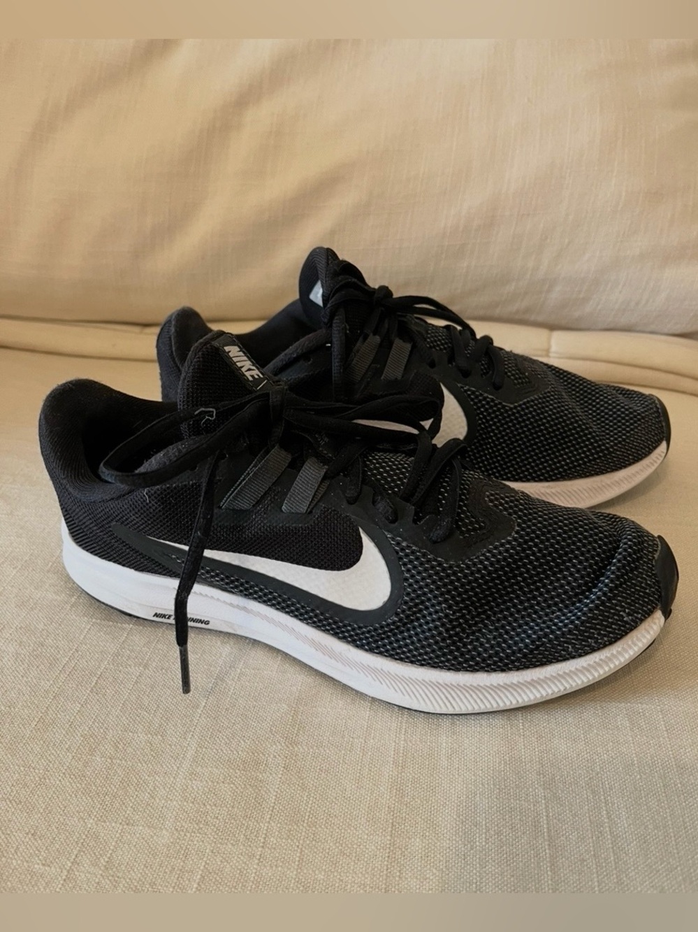 Women’s size 8 Nike Black and White Mesh Running Shoes